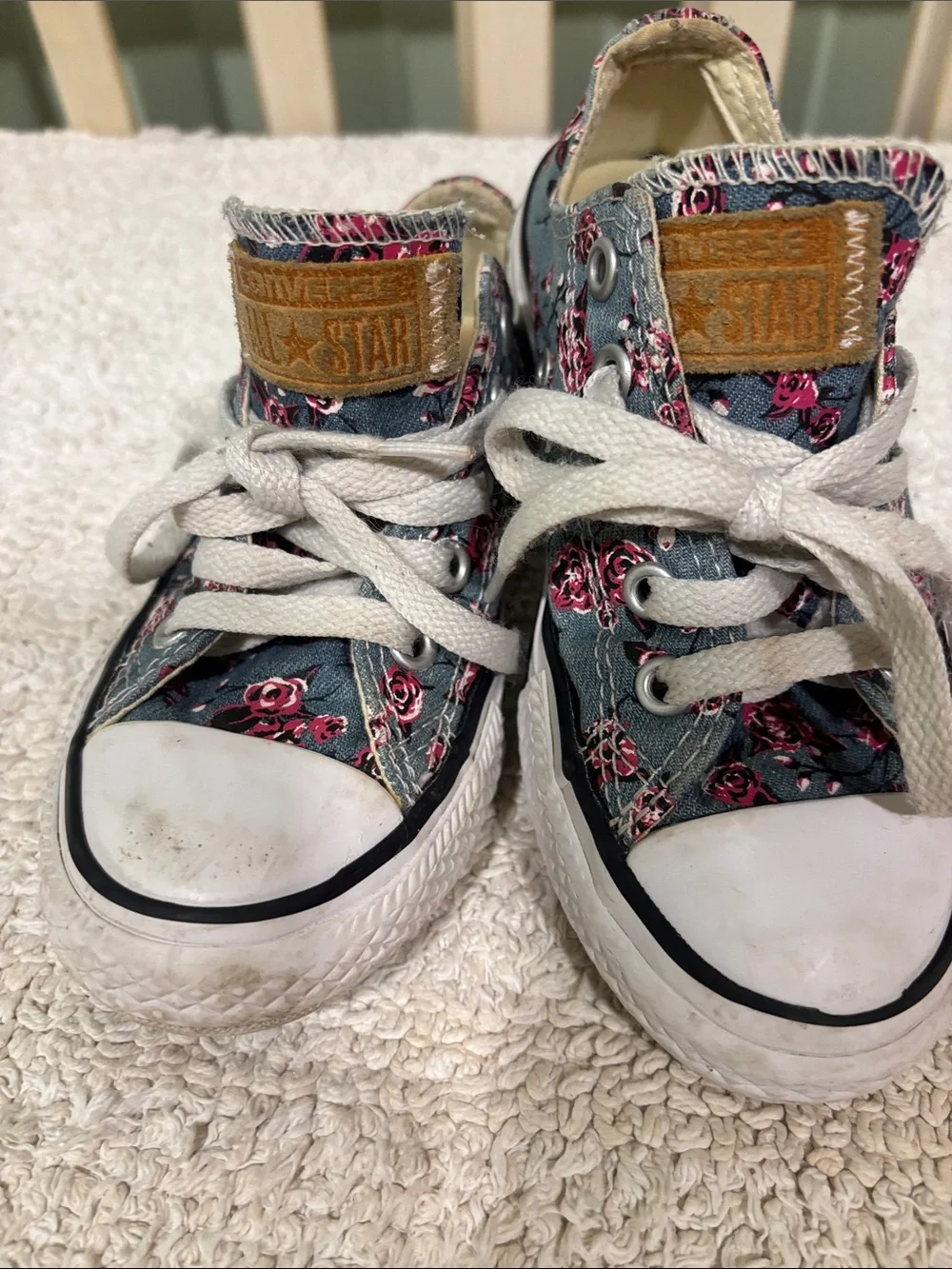 Converse Kids Low Top Sneakers in Blue with Pink Rose Print